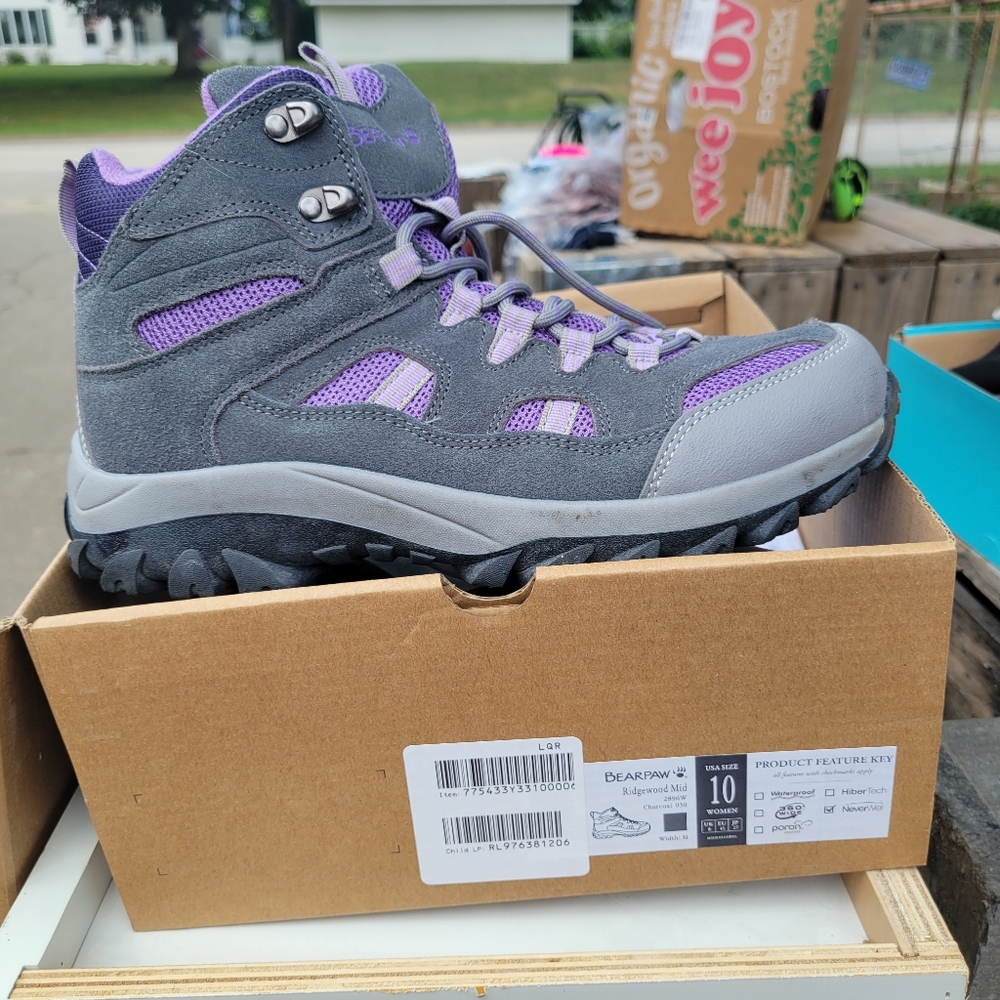 Bearpaw hiking boots